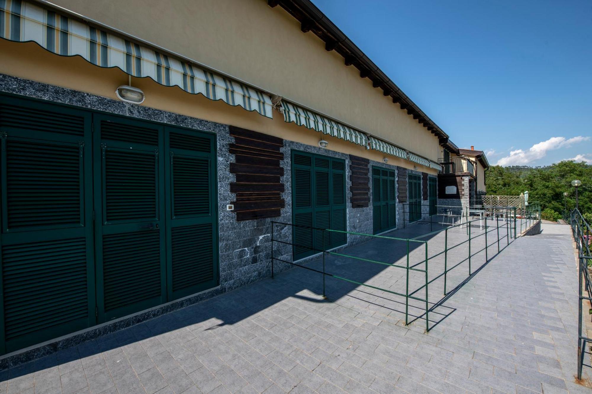 211 - Appartamento Acacia, Terrazza Giardino E Piscina Carro Exterior photo